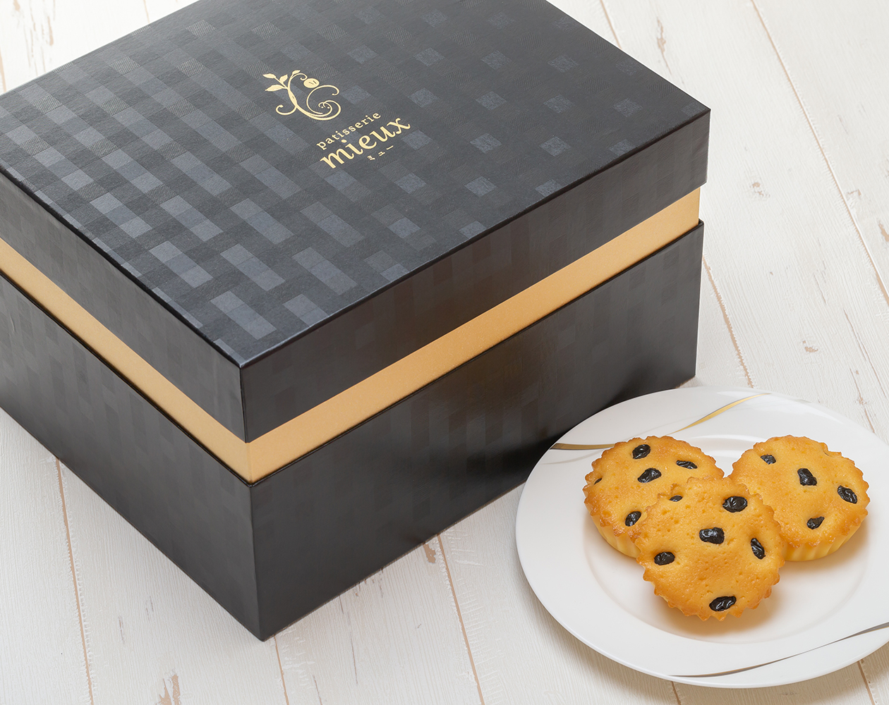 和三盆マドレーヌ | 春日井市のケーキ屋さんパティスリー・ミュー